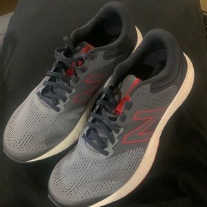 New Balance 520 V7 Running Sneaker